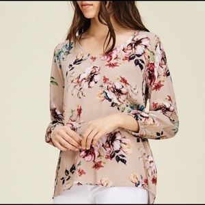 Staccato Floral Top (cute back cutout lace Inset!)